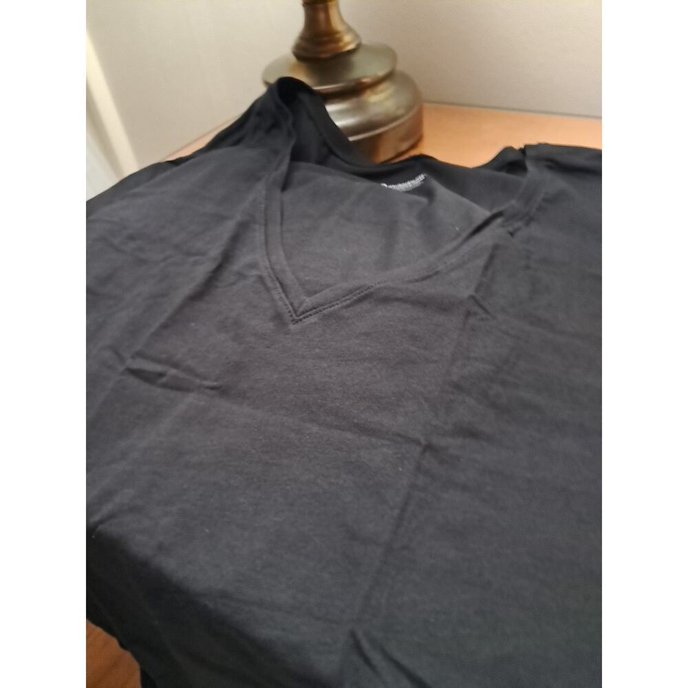 Rounderbum Deep V Neck T-shirts Short Sleeves Size Large Black